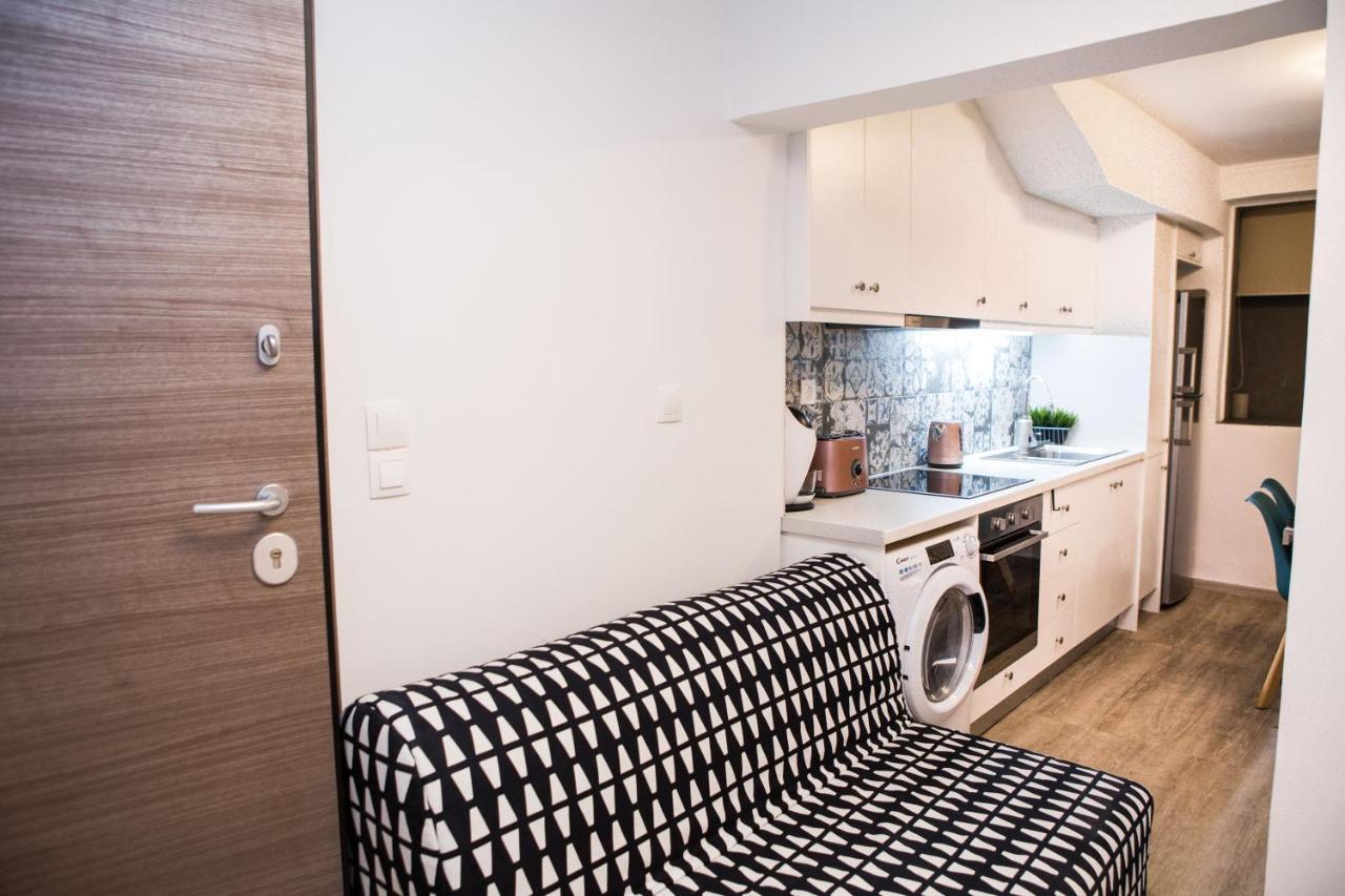 Stylish, Comfortable, Basement Loft-Like Apartment With Amenities Афины Экстерьер фото