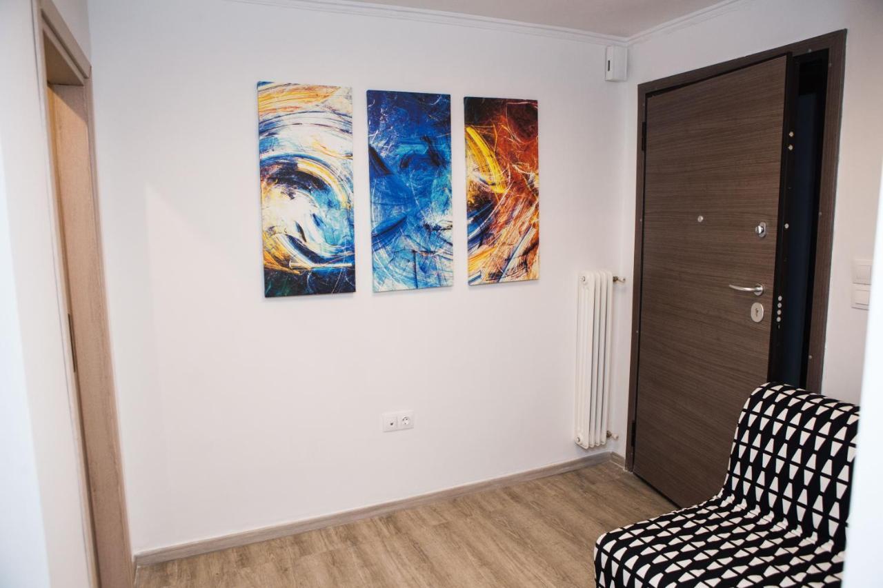 Stylish, Comfortable, Basement Loft-Like Apartment With Amenities Афины Экстерьер фото