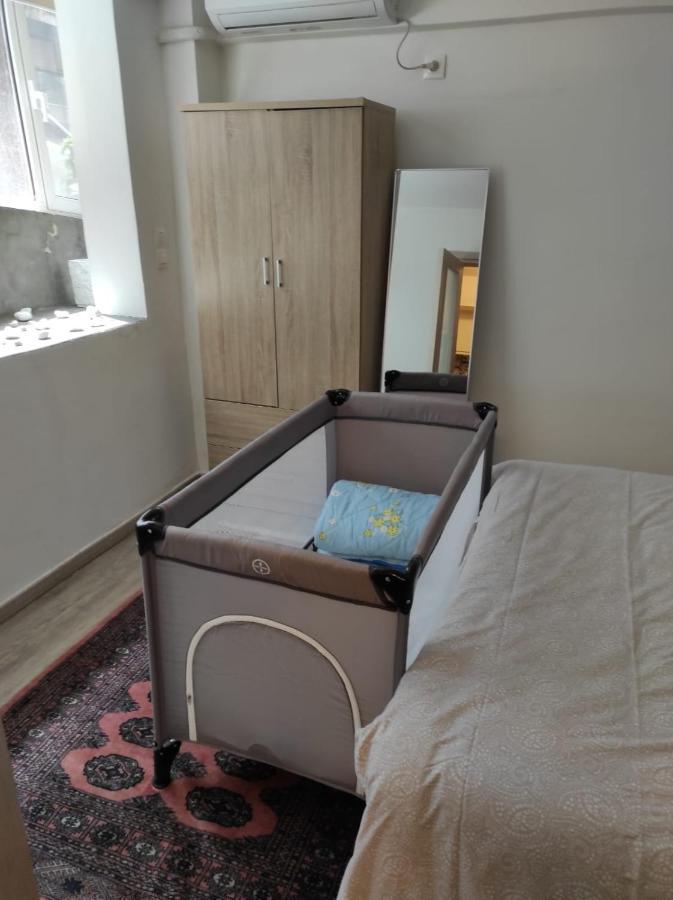 Stylish, Comfortable, Basement Loft-Like Apartment With Amenities Афины Экстерьер фото