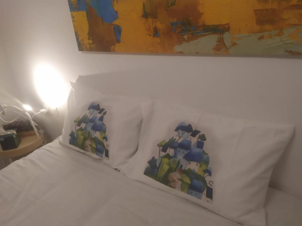 Stylish, Comfortable, Basement Loft-Like Apartment With Amenities Афины Экстерьер фото