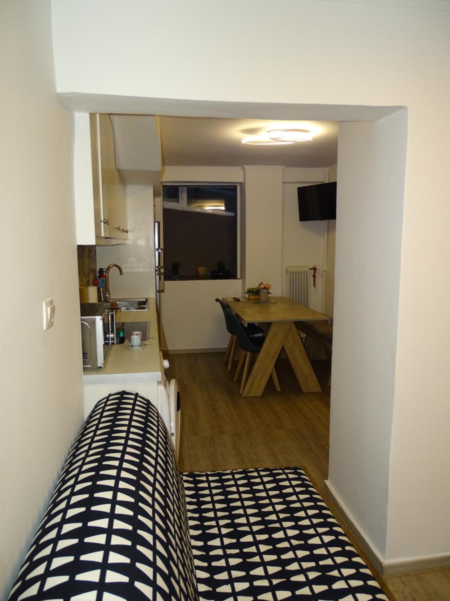 Stylish, Comfortable, Basement Loft-Like Apartment With Amenities Афины Экстерьер фото